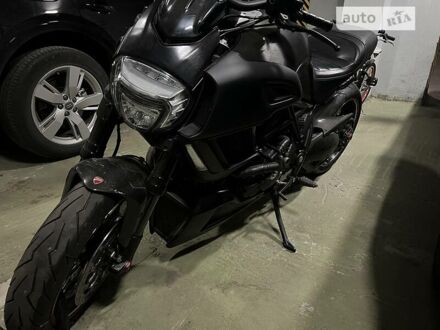 Дукати Диавел 2015 в Киеве на Automoto.ua Черный Дукати Диавел, объемом двигателя 1.2 л и пробегом 30 тыс. км за 11900 $, фото 1 на Automoto.ua