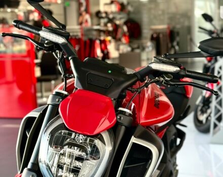 купить новое авто Дукати Диавел 2023 года от официального дилера Ducati "Автомобільний центр Київ" Дукати фото