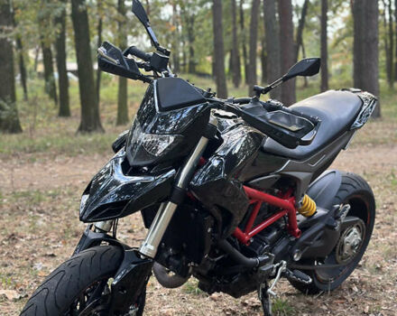 Красный Дукати Гипермотард, объемом двигателя 0.82 л и пробегом 18 тыс. км за 7500 $, фото 1 на Automoto.ua