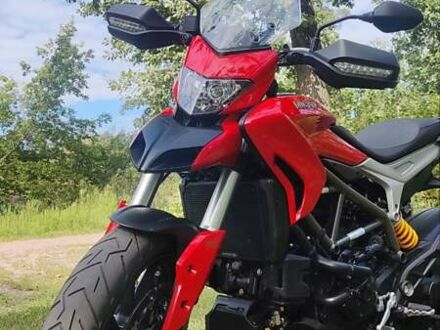 Дукаті Гипєрстрада 2016 у Києві на Automoto.ua Червоний Дукаті Гипєрстрада, об'ємом двигуна 0.94 л та пробігом 15 тис. км за 10500 $, фото 1 на Automoto.ua