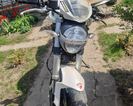 Белый Дукати Монстр, объемом двигателя 0.7 л и пробегом 26 тыс. км за 3200 $, фото 2 на Automoto.ua