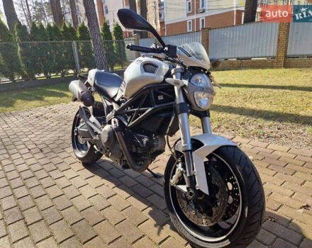 Белый Дукати Монстр, объемом двигателя 0.7 л и пробегом 26 тыс. км за 3200 $, фото 8 на Automoto.ua