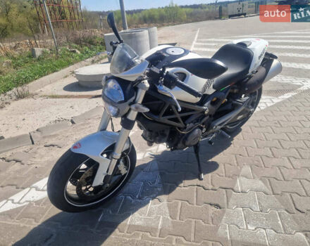 Белый Дукати Монстр, объемом двигателя 0.7 л и пробегом 26 тыс. км за 3200 $, фото 11 на Automoto.ua