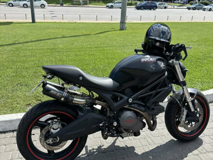 Дукати Монстр 2012 в Киеве на Automoto.ua Черный Дукати Монстр, объемом двигателя 0.7 л и пробегом 28 тыс. км за 6800 $, фото 1 на Automoto.ua