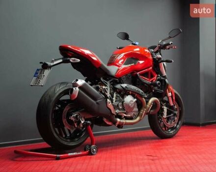 Красный Дукати Монстр, объемом двигателя 0.82 л и пробегом 17 тыс. км за 9900 $, фото 1 на Automoto.ua