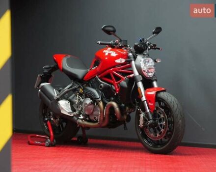 Красный Дукати Монстр, объемом двигателя 0.82 л и пробегом 17 тыс. км за 9900 $, фото 2 на Automoto.ua