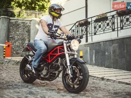 Серый Дукати Монстр, объемом двигателя 1 л и пробегом 27 тыс. км за 8000 $, фото 1 на Automoto.ua