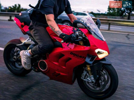 Дукаті Панігалє 2022 у Києві на Automoto.ua Червоний Дукаті Панігалє, об'ємом двигуна 1.1 л та пробігом 16 тис. км за 25000 $, фото 1 на Automoto.ua