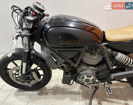Черный Дукати Скрамблер, объемом двигателя 0.8 л и пробегом 14 тыс. км за 8500 $, фото 2 на Automoto.ua