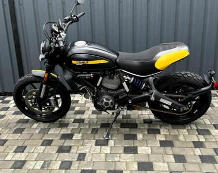 Дукати Скрамблер, объемом двигателя 0.8 л и пробегом 0 тыс. км за 8300 $, фото 5 на Automoto.ua