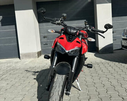 Красный Дукати Стритфайтер, объемом двигателя 1.1 л и пробегом 11 тыс. км за 16999 $, фото 3 на Automoto.ua