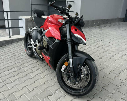 Красный Дукати Стритфайтер, объемом двигателя 1.1 л и пробегом 11 тыс. км за 16999 $, фото 1 на Automoto.ua