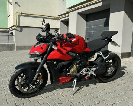 Красный Дукати Стритфайтер, объемом двигателя 1.1 л и пробегом 11 тыс. км за 16999 $, фото 4 на Automoto.ua