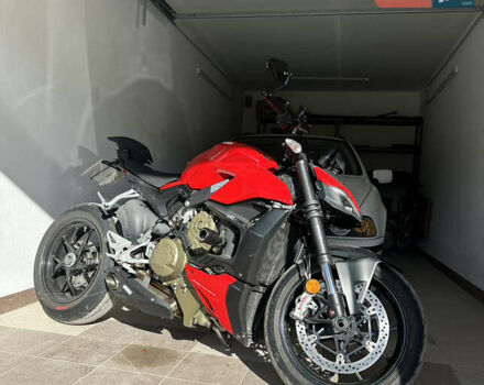 Красный Дукати Стритфайтер, объемом двигателя 1.1 л и пробегом 11 тыс. км за 16999 $, фото 2 на Automoto.ua