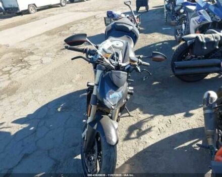 Дукати Стритфайтер, объемом двигателя 0.85 л и пробегом 0 тыс. км за 2900 $, фото 4 на Automoto.ua