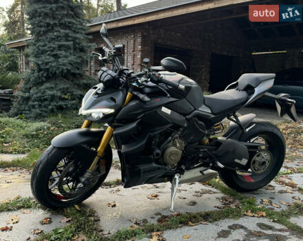 Серый Дукати Стритфайтер, объемом двигателя 1.1 л и пробегом 13 тыс. км за 25500 $, фото 4 на Automoto.ua