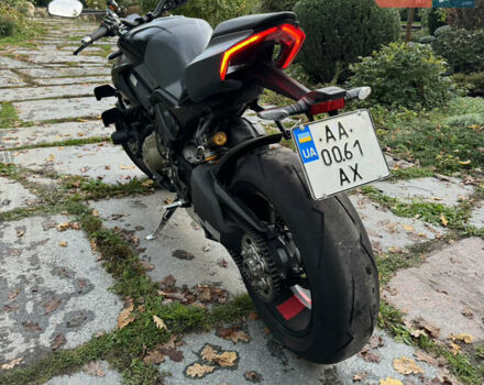 Серый Дукати Стритфайтер, объемом двигателя 1.1 л и пробегом 13 тыс. км за 25500 $, фото 13 на Automoto.ua