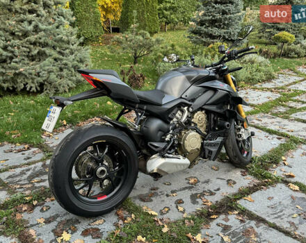 Серый Дукати Стритфайтер, объемом двигателя 1.1 л и пробегом 13 тыс. км за 25500 $, фото 19 на Automoto.ua