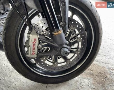 Серый Дукати Diavel 1200, объемом двигателя 1.2 л и пробегом 39 тыс. км за 11000 $, фото 14 на Automoto.ua