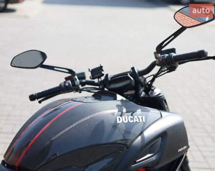 Черный Дукати Diavel 1200 Carbon, объемом двигателя 1.2 л и пробегом 13 тыс. км за 16990 $, фото 17 на Automoto.ua