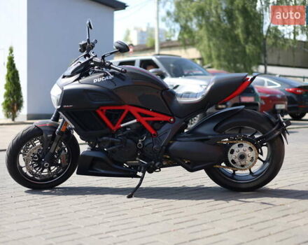 Черный Дукати Diavel 1200 Carbon, объемом двигателя 1.2 л и пробегом 13 тыс. км за 16990 $, фото 3 на Automoto.ua
