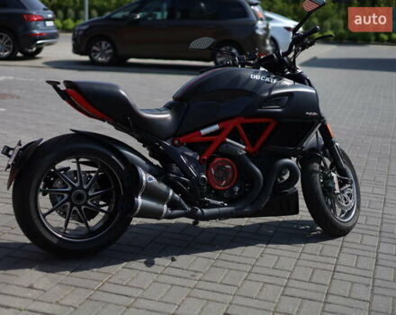 Черный Дукати Diavel 1200 Carbon, объемом двигателя 1.2 л и пробегом 13 тыс. км за 16990 $, фото 5 на Automoto.ua