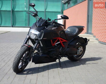 Черный Дукати Diavel 1200 Carbon, объемом двигателя 1.2 л и пробегом 13 тыс. км за 16990 $, фото 2 на Automoto.ua