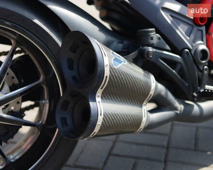 Черный Дукати Diavel 1200 Carbon, объемом двигателя 1.2 л и пробегом 13 тыс. км за 16990 $, фото 11 на Automoto.ua