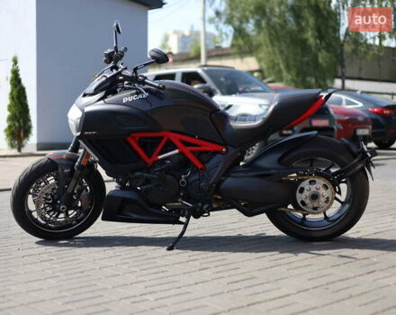 Черный Дукати Diavel 1200 Carbon, объемом двигателя 1.2 л и пробегом 13 тыс. км за 16990 $, фото 4 на Automoto.ua