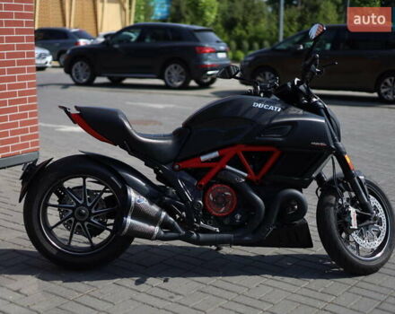Черный Дукати Diavel 1200 Carbon, объемом двигателя 1.2 л и пробегом 13 тыс. км за 16990 $, фото 6 на Automoto.ua
