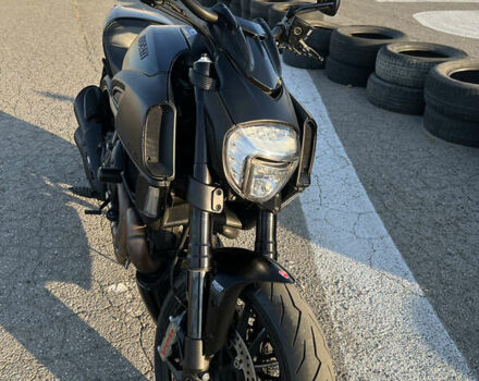 Черный Дукати Diavel 1200 Carbon, объемом двигателя 1.2 л и пробегом 10 тыс. км за 15000 $, фото 5 на Automoto.ua