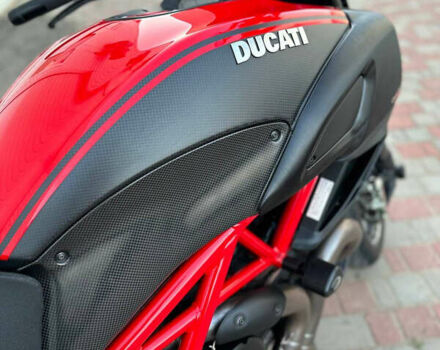 Черный Дукати Diavel 1200 Carbon, объемом двигателя 1.2 л и пробегом 26 тыс. км за 11850 $, фото 1 на Automoto.ua