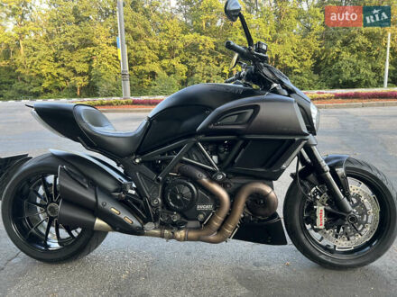 Черный Дукати Diavel 1200 Carbon, объемом двигателя 1.2 л и пробегом 10 тыс. км за 15000 $, фото 1 на Automoto.ua