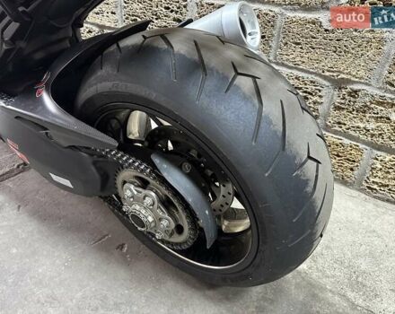Дукати Diavel 1200 Carbon, объемом двигателя 0 л и пробегом 14 тыс. км за 10700 $, фото 6 на Automoto.ua