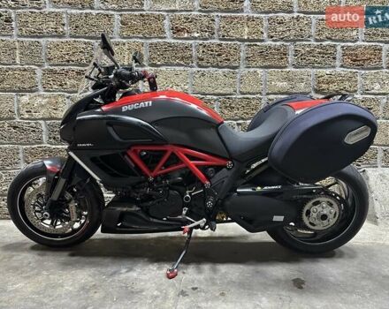 Дукати Diavel 1200 Carbon, объемом двигателя 0 л и пробегом 8 тыс. км за 10500 $, фото 3 на Automoto.ua
