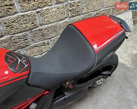 Дукати Diavel 1200 Carbon, объемом двигателя 0 л и пробегом 14 тыс. км за 10700 $, фото 7 на Automoto.ua