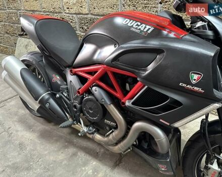 Дукати Diavel 1200 Carbon, объемом двигателя 0 л и пробегом 14 тыс. км за 10700 $, фото 1 на Automoto.ua