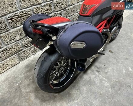 Дукати Diavel 1200 Carbon, объемом двигателя 0 л и пробегом 8 тыс. км за 10500 $, фото 5 на Automoto.ua