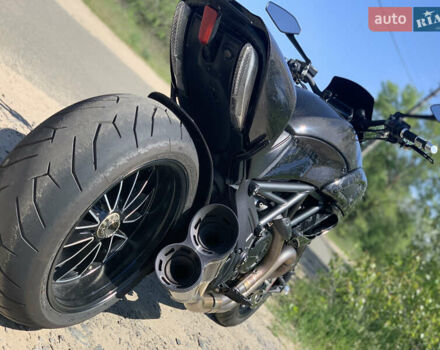 Дукати Diavel 1200 Carbon 2013 в Киеве на Automoto.ua Дукати Diavel 1200 Carbon, объемом двигателя 0 л и пробегом 13 тыс. км за 14500 $, фото 1 на Automoto.ua