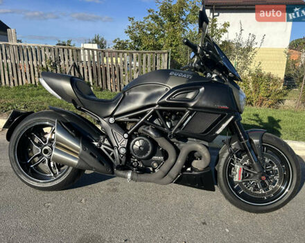 Зелений Дукаті Diavel 1200 Carbon, об'ємом двигуна 1.2 л та пробігом 28 тис. км за 16800 $, фото 2 на Automoto.ua