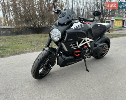 Білий Дукаті Diavel AMG, об'ємом двигуна 1.2 л та пробігом 25 тис. км за 15900 $, фото 2 на Automoto.ua
