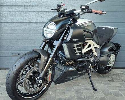 Білий Дукаті Diavel AMG, об'ємом двигуна 1.2 л та пробігом 15 тис. км за 12900 $, фото 2 на Automoto.ua