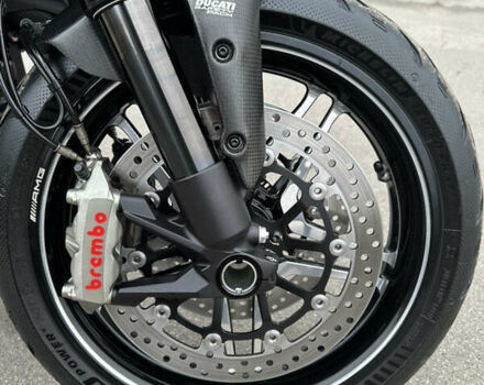 Білий Дукаті Diavel AMG, об'ємом двигуна 1.2 л та пробігом 25 тис. км за 15900 $, фото 15 на Automoto.ua