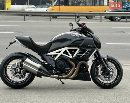 Білий Дукаті Diavel AMG, об'ємом двигуна 1.2 л та пробігом 25 тис. км за 15900 $, фото 1 на Automoto.ua