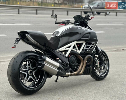 Білий Дукаті Diavel AMG, об'ємом двигуна 1.2 л та пробігом 25 тис. км за 15900 $, фото 5 на Automoto.ua