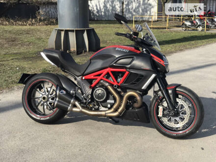 Чорний Дукаті Diavel Carbon, об'ємом двигуна 1.2 л та пробігом 10 тис. км за 13200 $, фото 1 на Automoto.ua