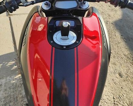 Червоний Дукаті Diavel Carbon, об'ємом двигуна 1.2 л та пробігом 24 тис. км за 9500 $, фото 5 на Automoto.ua