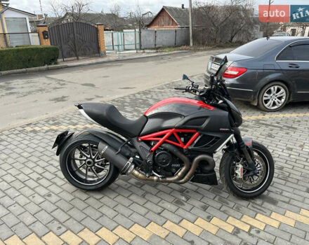Дукати Diavel Carbon, объемом двигателя 1.2 л и пробегом 14 тыс. км за 13000 $, фото 3 на Automoto.ua