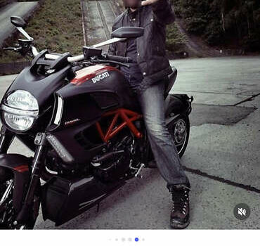 Дукати Diavel Carbon, объемом двигателя 1.2 л и пробегом 14 тыс. км за 13000 $, фото 1 на Automoto.ua