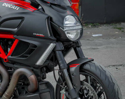 Дукаті Diavel Carbon, об'ємом двигуна 0 л та пробігом 30 тис. км за 13000 $, фото 4 на Automoto.ua